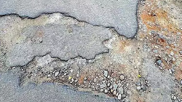 आप ग्रेटर बैंगलोर नहीं, बल्कि क्रेटर बैंगलोर दे रहे हैं: वजारहल्ली निवासियों का DKSH के खिलाफ गुस्सा आप ग्रेटर बैंगलोर नहीं, बल्कि क्रेटर बैंगलोर दे रहे हैं: वजारहल्ली निवासियों का DKSH के खिलाफ गुस्सा