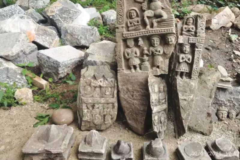 ‘बारामूला में मिले प्राचीन शिवलिंग को एसपीएस संग्रहालय में रखा गया’ ‘बारामूला में मिले प्राचीन शिवलिंग को एसपीएस संग्रहालय में रखा गया’