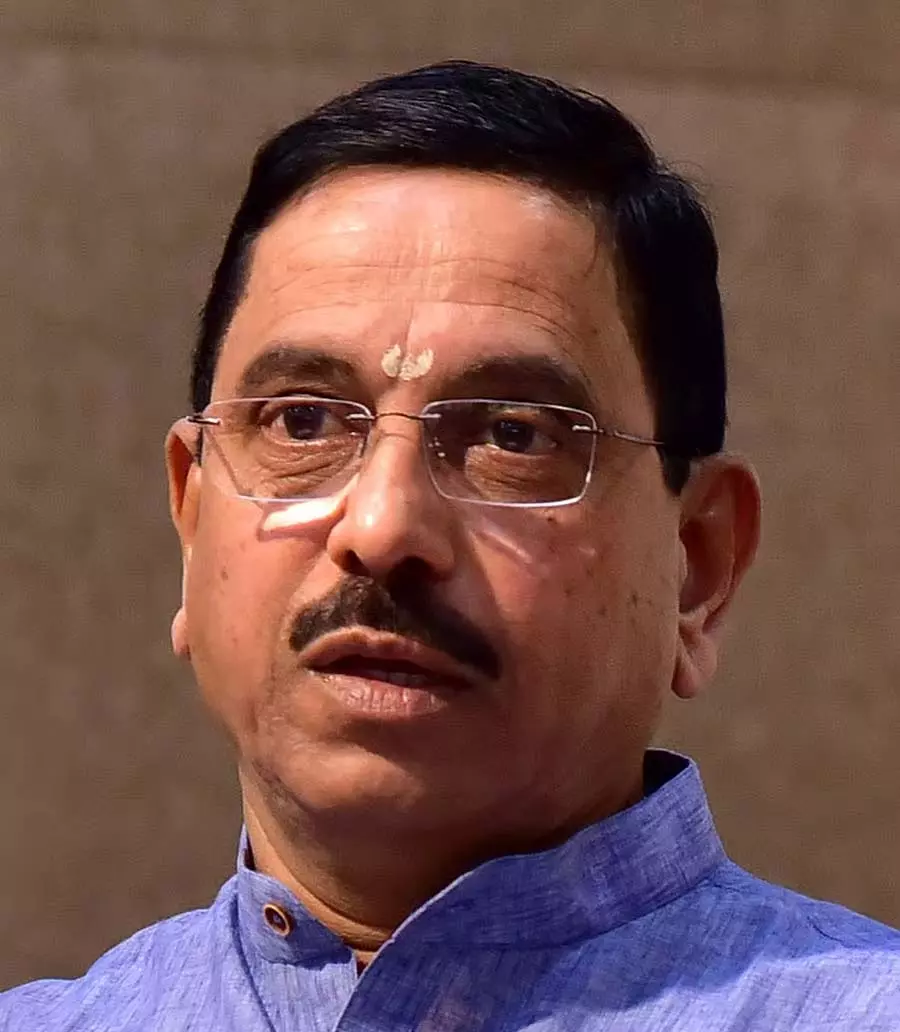 प्रदेश भाजपा अध्यक्ष का चुनाव जल्द: केंद्रीय मंत्री प्रह्लाद जोशी प्रदेश भाजपा अध्यक्ष का चुनाव जल्द: केंद्रीय मंत्री प्रह्लाद जोशी