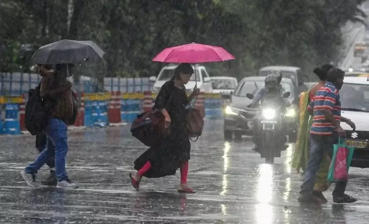 IMD ने अगले 2-3 दिनों में गुवाहाटी में बहुत भारी बारिश की भविष्यवाणी की IMD ने अगले 2-3 दिनों में गुवाहाटी में बहुत भारी बारिश की भविष्यवाणी की