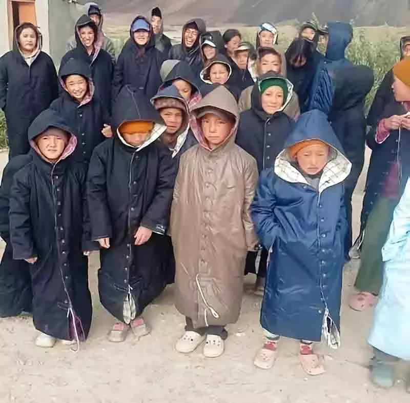 Himachal: ऊंचाई पर सहानुभूति, कैसे 3,000 स्वयंसेवक लद्दाख की पुनर्कल्पना कर रहे Himachal: ऊंचाई पर सहानुभूति, कैसे 3,000 स्वयंसेवक लद्दाख की पुनर्कल्पना कर रहे
