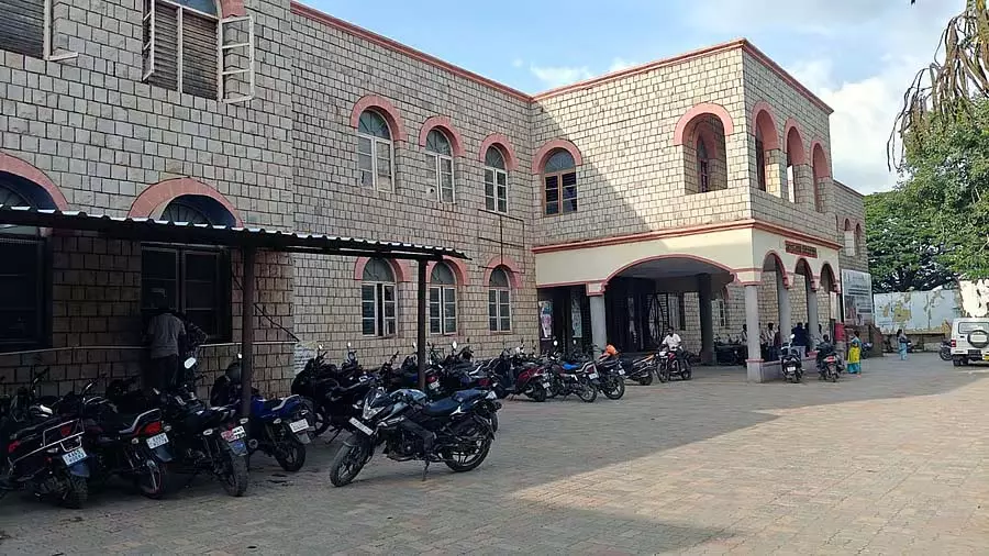 Karnataka : रामदुर्गा मिनी विधान सौध में पेशाब करने की कोई सुविधा नहीं है Karnataka : रामदुर्गा मिनी विधान सौध में पेशाब करने की कोई सुविधा नहीं है