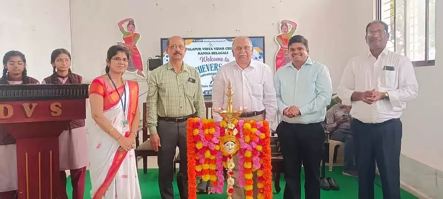 अपनी रुचि के अनुसार काम करें: रामनगर नादगौड़ा अपनी रुचि के अनुसार काम करें: रामनगर नादगौड़ा