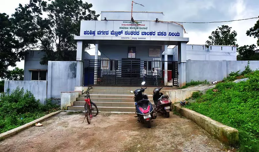 Dharwad : छात्रों को और अधिक छात्रावासों की आवश्यकता Dharwad : छात्रों को और अधिक छात्रावासों की आवश्यकता