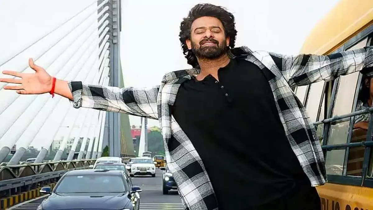प्रभास की फिल्म द राजा साहब की रिलीज़ डेट बदली, नई रिलीज़ डेट देखें प्रभास की फिल्म द राजा साहब की रिलीज़ डेट बदली, नई रिलीज़ डेट देखें