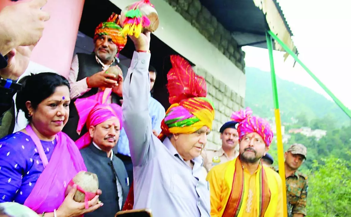 रावी में मिंजर विसर्जन के साथ ही अंतरराष्ट्रीय मिंजर मेले का समापन रावी में मिंजर विसर्जन के साथ ही अंतरराष्ट्रीय मिंजर मेले का समापन