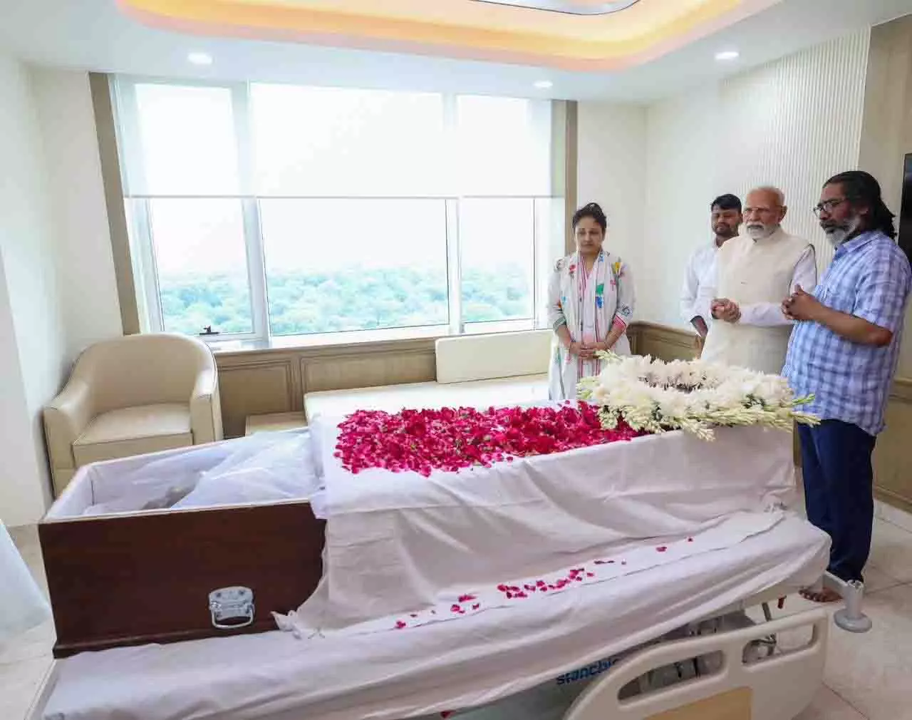 पीएम मोदी ने गंगाराम अस्पताल पहुंचकर शिबू सोरेन को दी श्रद्धांजलि, भावुक हुए सीएम हेमंत सोरेन पीएम मोदी ने गंगाराम अस्पताल पहुंचकर शिबू सोरेन को दी श्रद्धांजलि, भावुक हुए सीएम हेमंत सोरेन