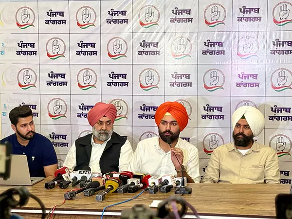 सुखजिंदर रंधावा के बेटे ने गैंगस्टर जग्गू भगवानपुरिया से कथित संबंधों पर तोड़ी चुप्पी सुखजिंदर रंधावा के बेटे ने गैंगस्टर जग्गू भगवानपुरिया से कथित संबंधों पर तोड़ी चुप्पी