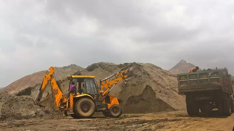 Punjab के मुकेरियां में खनन का नया खतरा Punjab के मुकेरियां में खनन का नया खतरा