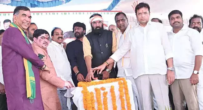 हम ‘कालेश्वरम’ के निर्माण दोषों को जनता के ध्यान में लाएंगे : Uttam Kumar Reddy हम ‘कालेश्वरम’ के निर्माण दोषों को जनता के ध्यान में लाएंगे : Uttam Kumar Reddy