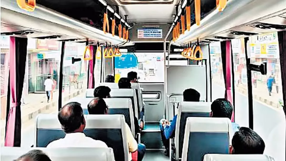 तमिलनाडु निजी बस संचालकों के लिए किराया वृद्धि को दे सकता है मंजूरी तमिलनाडु निजी बस संचालकों के लिए किराया वृद्धि को दे सकता है मंजूरी