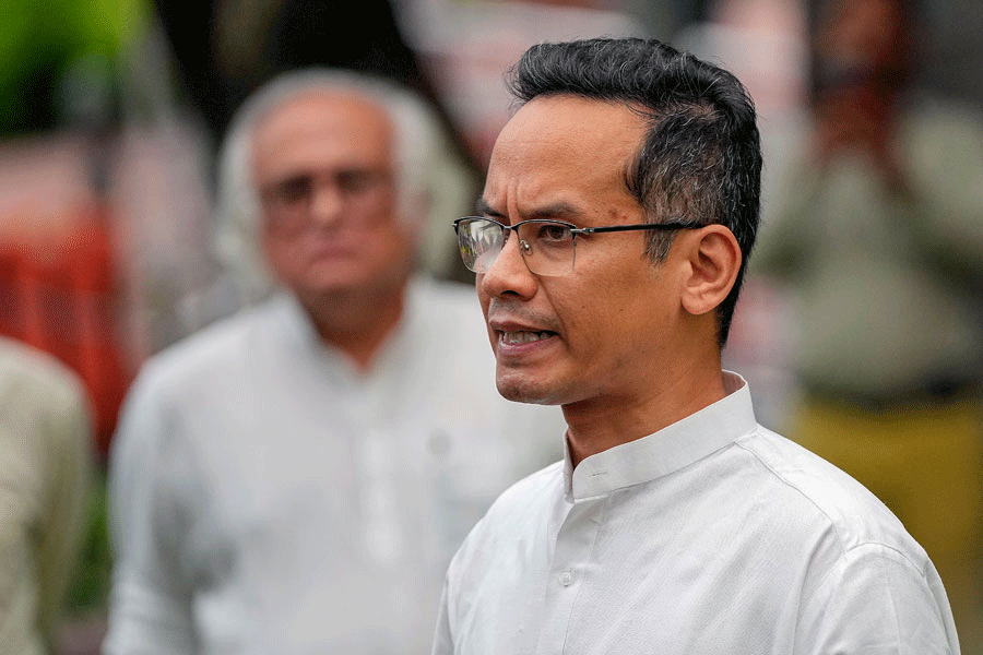 Assam: भाजपा कर रही है बंगालियों का अपमान: गौरव गोगोई का तीखा बयान Assam: भाजपा कर रही है बंगालियों का अपमान: गौरव गोगोई का तीखा बयान