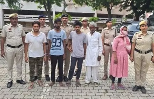 Gurgaon: यूट्यूब बना साजिश का हथियार, महिला ने प्रेमी संग की पति की हत्या Gurgaon: यूट्यूब बना साजिश का हथियार, महिला ने प्रेमी संग की पति की हत्या