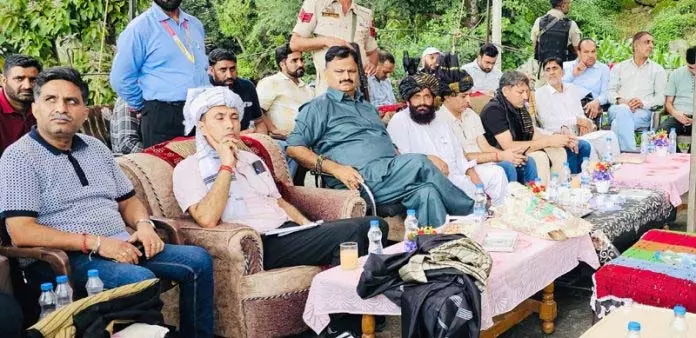 Jammu: राणा ने जनसंपर्क शिविर आयोजित किया Jammu: राणा ने जनसंपर्क शिविर आयोजित किया