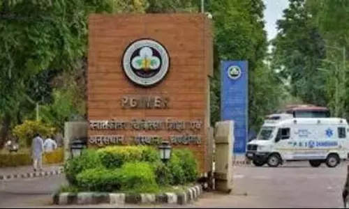 पत्नी से झगड़ा करने से रोका तो पीजीआई के बाहर तीन लोगों पर हमला पत्नी से झगड़ा करने से रोका तो पीजीआई के बाहर तीन लोगों पर हमला