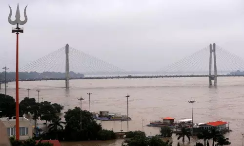 Delhi यमुना के उफान से बाढ़ का खतरा मंडराने लगा Delhi यमुना के उफान से बाढ़ का खतरा मंडराने लगा