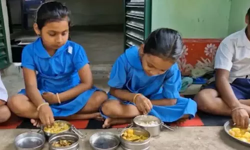 ओडिशा स्कूल में बुरा मध्याह्न भोजन, दाल रहित दालमा और सड़े आलू