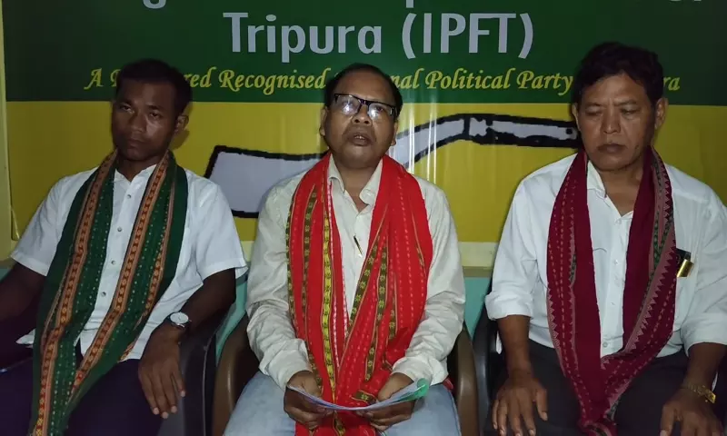 Tripura में अलग राज्य की मांग तेज, 23 अगस्त को आदिवासी रैली का ऐलान Tripura में अलग राज्य की मांग तेज, 23 अगस्त को आदिवासी रैली का ऐलान