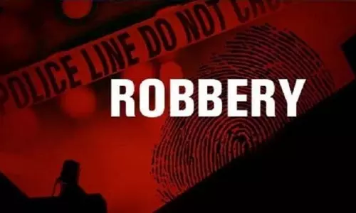 नाबालिग ने लूटपाट के दौरान ट्रेन से धक्का दिया, महाराष्ट्र में पैर कटने की घटना नाबालिग ने लूटपाट के दौरान ट्रेन से धक्का दिया, महाराष्ट्र में पैर कटने की घटना