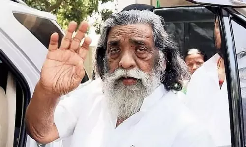 नहीं रहे शिबू सोरेन, जानिए कैसा रहा उनका राजनीतिक सफर