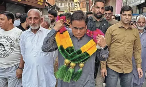 Srinagar एनसी ने हर वादा पूरा करने की बात पर कायम रखा: तनवीर सादिक