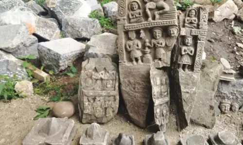 ‘बारामूला में मिले प्राचीन शिवलिंग को एसपीएस संग्रहालय में रखा गया’ ‘बारामूला में मिले प्राचीन शिवलिंग को एसपीएस संग्रहालय में रखा गया’