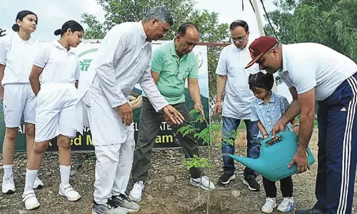 वन महोत्सव 2025: सैनिक स्कूल नगरोटा के कैडेटों ने ली हरित प्रतिज्ञा वन महोत्सव 2025: सैनिक स्कूल नगरोटा के कैडेटों ने ली हरित प्रतिज्ञा
