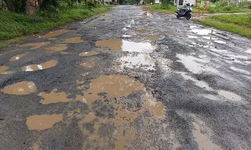 उत्तर कन्नड़: भारी बारिश के कारण शहर की सड़कें खराब