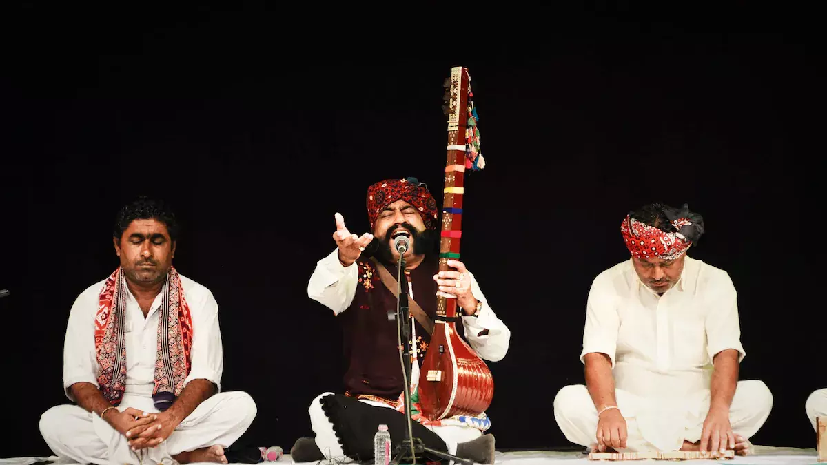Jaipur: मूरालाला मारवाड़ा की प्रस्तुति से मेघ उत्सव में रंग जमा Jaipur: मूरालाला मारवाड़ा की प्रस्तुति से मेघ उत्सव में रंग जमा