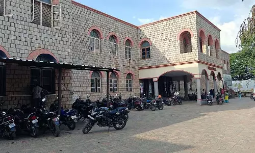 Karnataka : रामदुर्गा मिनी विधान सौध में पेशाब करने की कोई सुविधा नहीं है