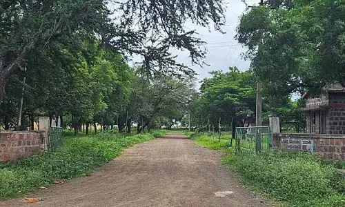 Mahalingpura : पशुशाला में सफ़ाई का अभाव