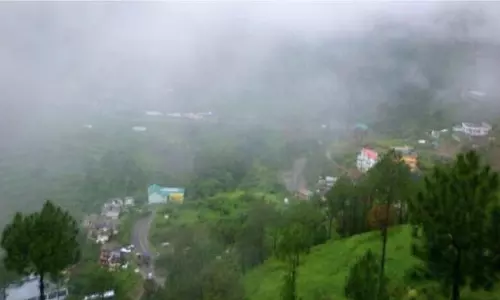 Dehradun: भारी बारिश से जनजीवन प्रभावित, कई जिलों में छुट्टी