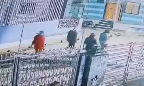 Banswara: CCTV ने पकड़ी चोरी की हरकत, मंदिर से लाखों की चोरी सामने आई