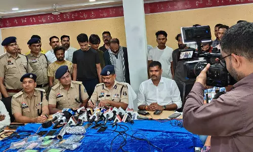 पाकिस्तान का ड्रग्स रायपुर में खपाया जा रहा था, सप्लाई नेटवर्क का भंडाफोड़ पाकिस्तान का ड्रग्स रायपुर में खपाया जा रहा था, सप्लाई नेटवर्क का भंडाफोड़