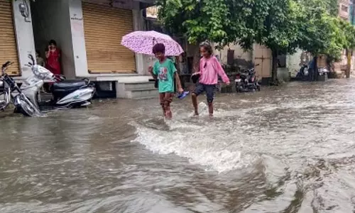 कल (5 अगस्त) नीलगिरी और कोयम्बटूर के लिए रेड अलर्ट कल (5 अगस्त) नीलगिरी और कोयम्बटूर के लिए रेड अलर्ट