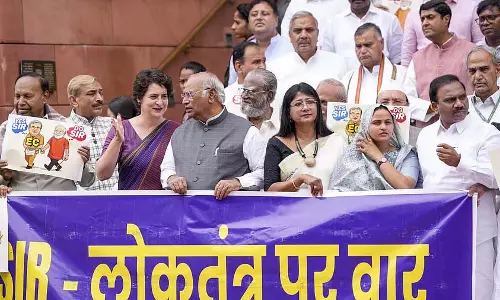 Karnataka: कांग्रेस ने चुनावी धोखाधड़ी के खिलाफ राहुल गांधी का विरोध प्रदर्शन 8 अगस्त तक स्थगित कर दिया