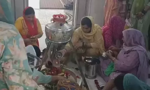 Jammu: सावन समापन पर शंभू महादेव मंदिर में भक्ति का उत्साह Jammu: सावन समापन पर शंभू महादेव मंदिर में भक्ति का उत्साह