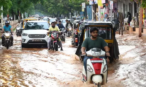 Karnataka : बीदर में तीन घंटे भारी बारिश Karnataka : बीदर में तीन घंटे भारी बारिश