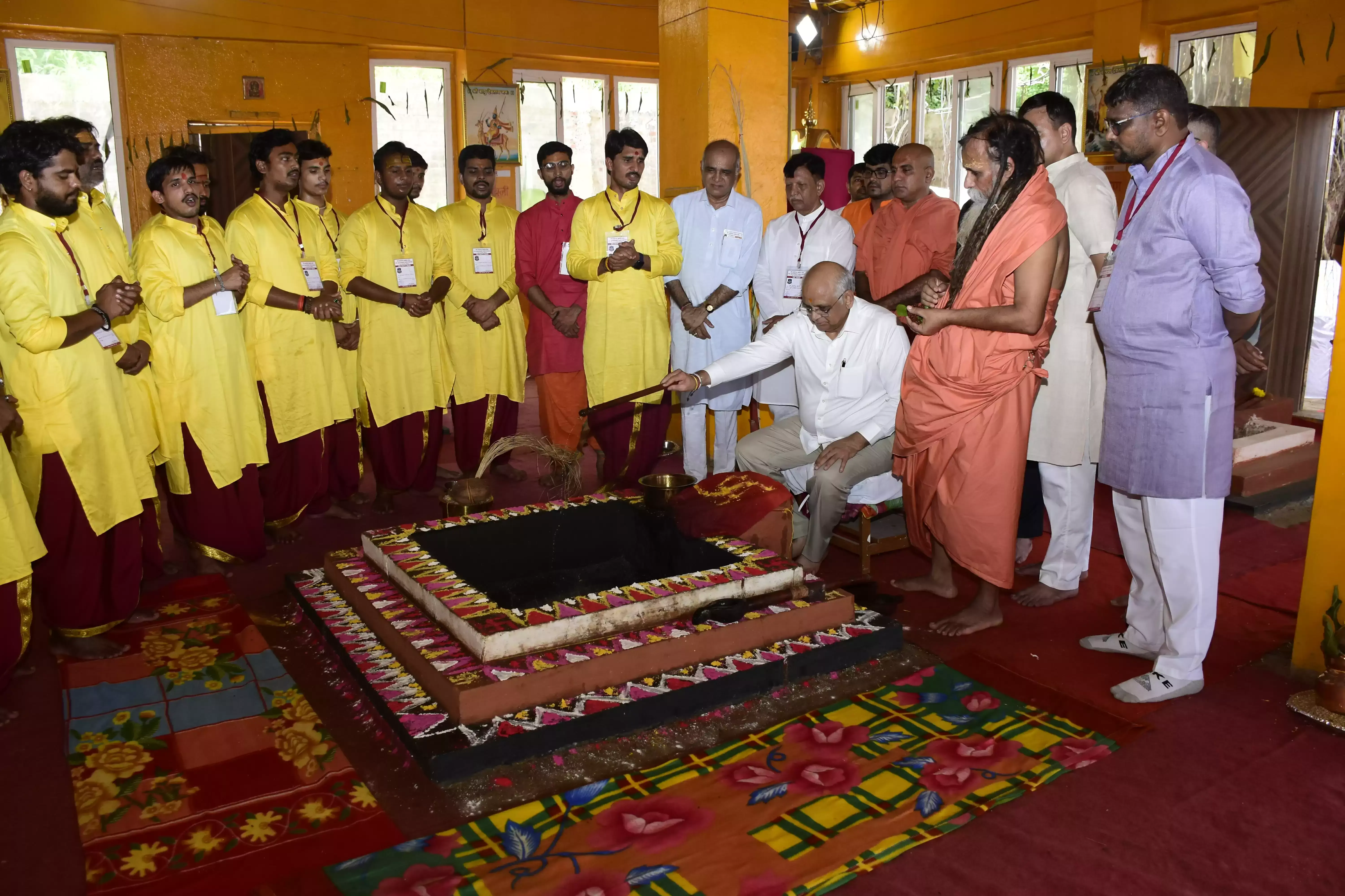 Gandhinagar: मुख्यमंत्री भूपेंद्र पटेल ने स्तंभेश्वर महादेव में की पूजा-अर्चना
