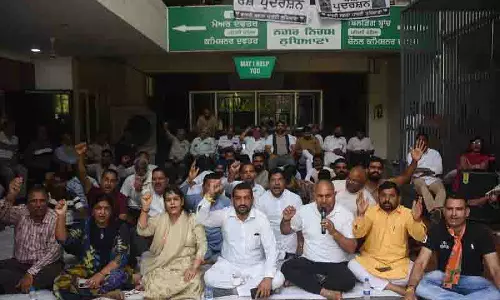 BJP पार्षदों का विरोध तेज, महापौर से सार्वजनिक रूप से माफी मांगने की मांग BJP पार्षदों का विरोध तेज, महापौर से सार्वजनिक रूप से माफी मांगने की मांग