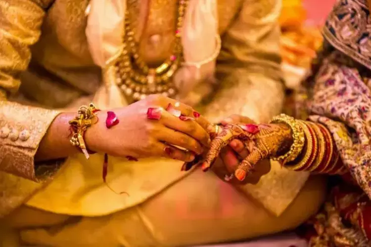 Kerala उच्च न्यायालय में दायर बंदी प्रत्यक्षीकरण याचिका से घोटाले का पर्दाफाश Kerala उच्च न्यायालय में दायर बंदी प्रत्यक्षीकरण याचिका से घोटाले का पर्दाफाश