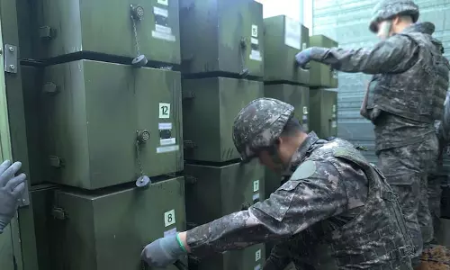 South Korea उत्तर कोरिया के साथ लगती सीमा पर लगे लाउडस्पीकर हटा रहा