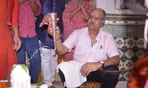 श्रावण मास के अंतिम सोमवार पर सांसद बृजमोहन अग्रवाल ने किया रुद्राभिषेक
