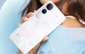 Vivo Y400 5G: लॉन्च हुआ 6000mAh बैटरी वाला ये धांसू फोन Vivo Y400 5G: लॉन्च हुआ 6000mAh बैटरी वाला ये धांसू फोन