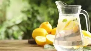 Lemon Water Side Effects: दांतों, पेट और त्वचा पर पड़ सकता है असर, जानें ये संकेत Lemon Water Side Effects: दांतों, पेट और त्वचा पर पड़ सकता है असर, जानें ये संकेत