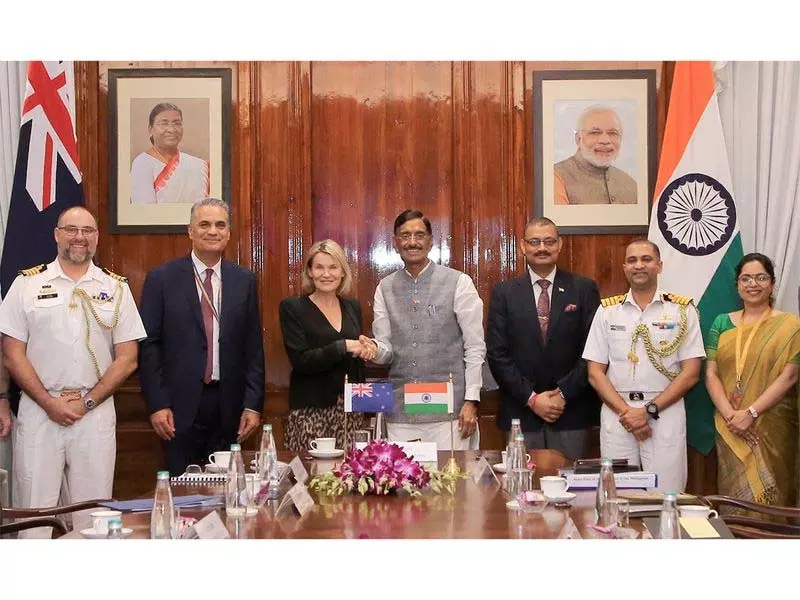 भारत और न्यूजीलैंड ने मजबूत रक्षा संबंधों और सहयोग को गहरा करने की प्रतिबद्धता दोहराई भारत और न्यूजीलैंड ने मजबूत रक्षा संबंधों और सहयोग को गहरा करने की प्रतिबद्धता दोहराई
