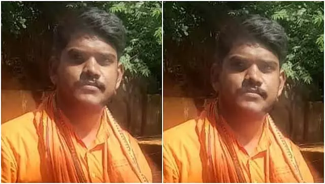 पूर्व आश्रम का धर्म उजागर; ग्रामीणों ने किया विरोध - मुस्लिम स्वामीजी ने त्यागी अपनी गद्दी पूर्व आश्रम का धर्म उजागर; ग्रामीणों ने किया विरोध - मुस्लिम स्वामीजी ने त्यागी अपनी गद्दी