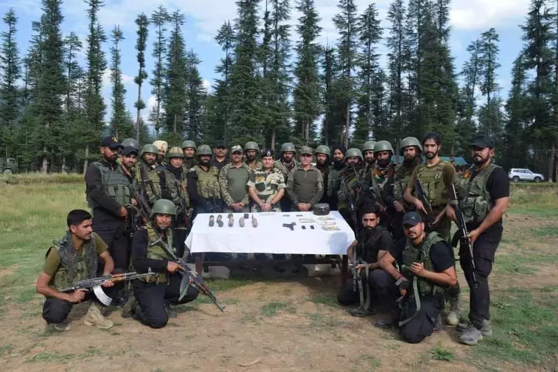 कुपवाड़ा में आतंकी ठिकाने का भंडाफोड़, हथियार बरामद कुपवाड़ा में आतंकी ठिकाने का भंडाफोड़, हथियार बरामद