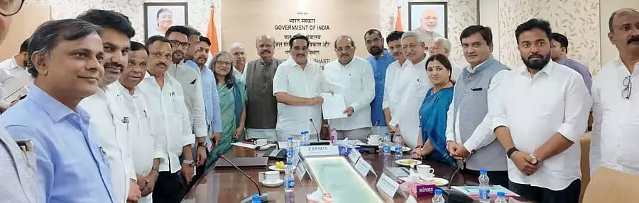 अलमट्टी की ऊंचाई में वृद्धि: कर्नाटक को रोकें; महाराष्ट्र का केंद्र को पत्र अलमट्टी की ऊंचाई में वृद्धि: कर्नाटक को रोकें; महाराष्ट्र का केंद्र को पत्र