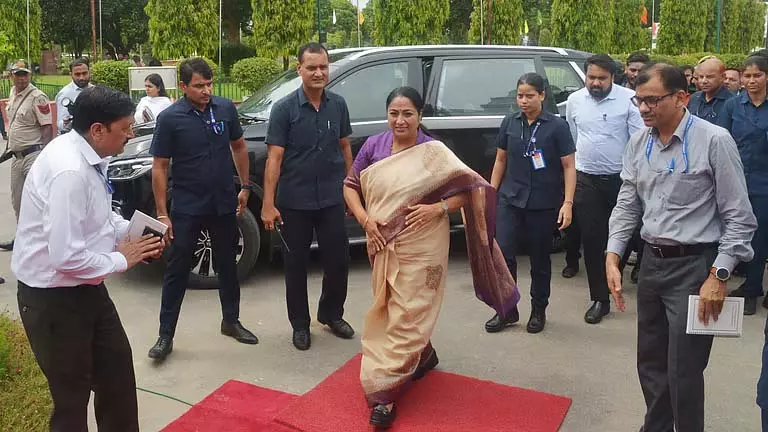 रेखा गुप्ता का आरोप: विपक्ष को भारत नहीं, राष्ट्रविरोधी ताकतें पसंद रेखा गुप्ता का आरोप: विपक्ष को भारत नहीं, राष्ट्रविरोधी ताकतें पसंद